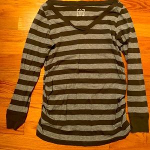 Old Navy Grey Striped Maternity Top